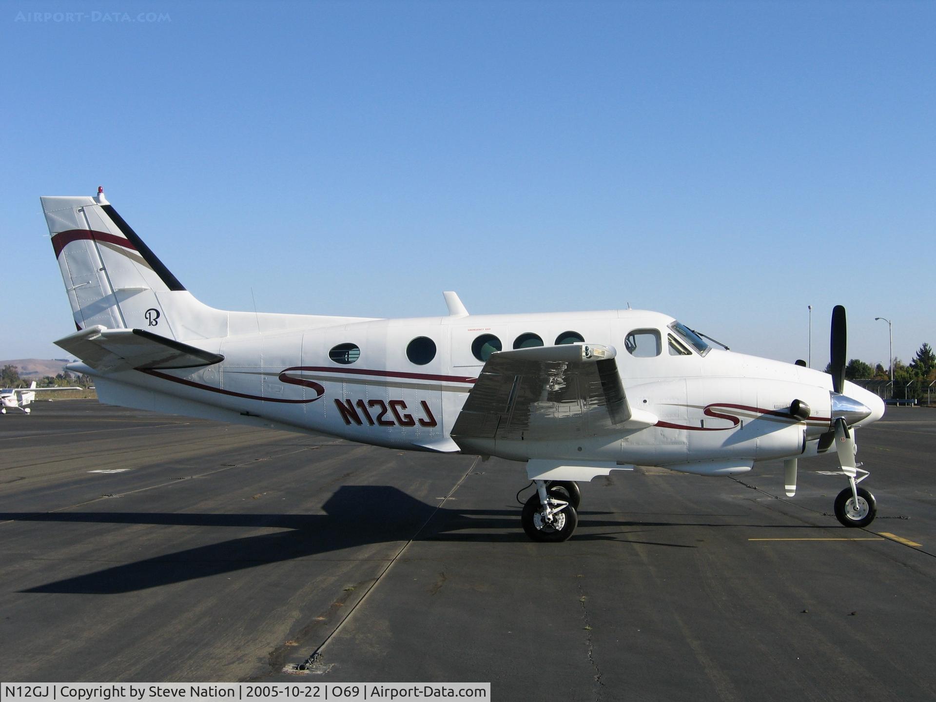 N12GJ, 1972 Beech E-90 King Air C/N LW-12, Building Ideas' 1972 Beech E-90 King Air at Petaluma, CA