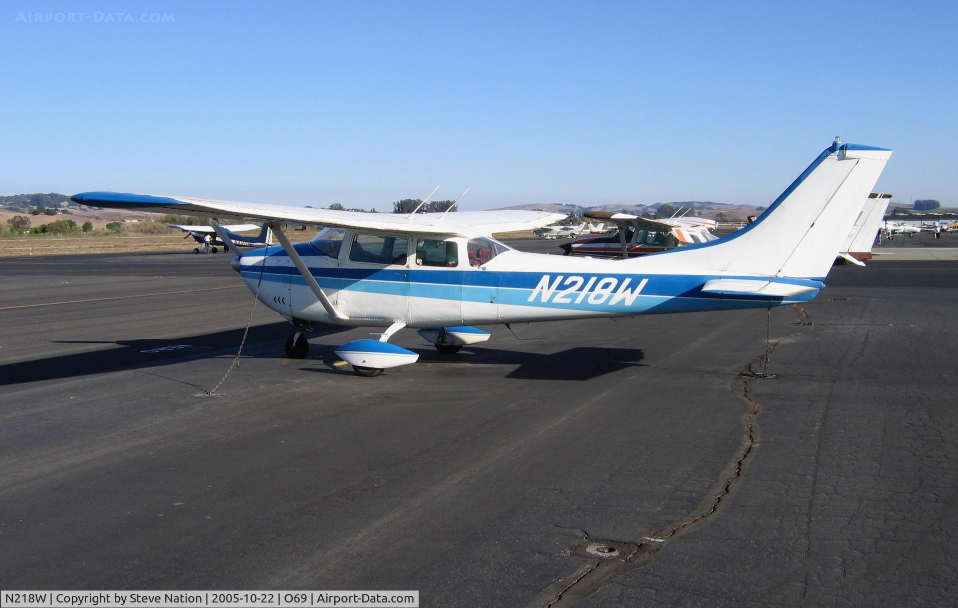 N218W, 1964 Cessna 182G Skylane C/N 18255649, 1964 Cessna 182G at Petaluma, CA