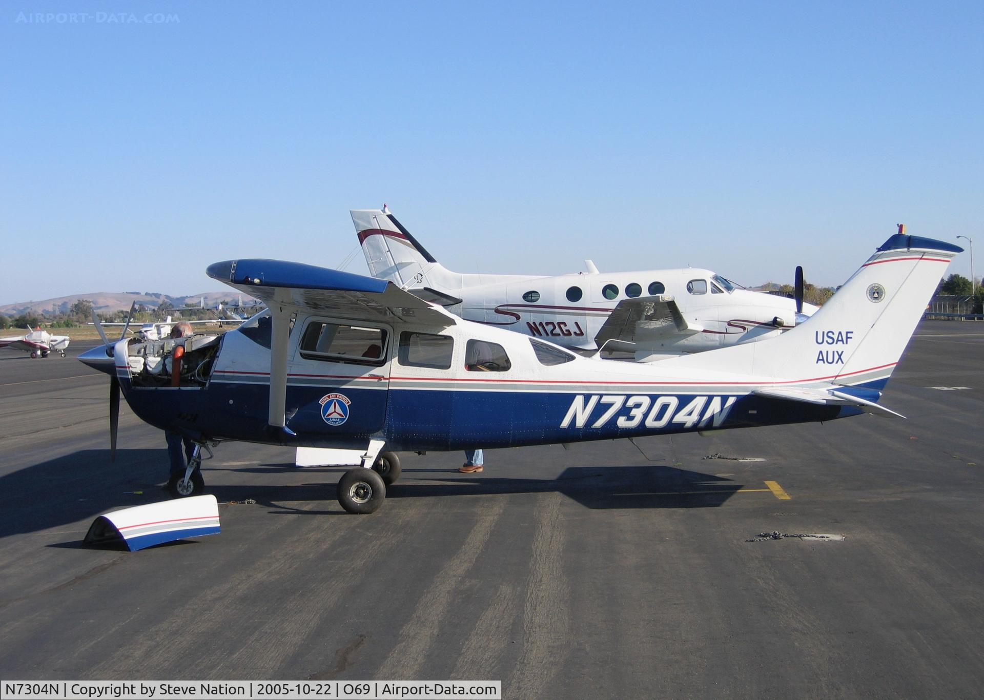 N7304N, 1976 Cessna U206G Stationair C/N U20603607, USAF AUX/Civil Air Patrol 1976 Cessna U206G at Petaluma, CA