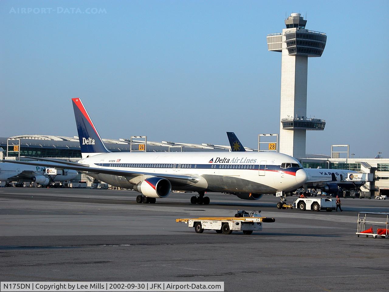 N175DN, 1990 Boeing 767-332 C/N 24803, Being pushed back in JFK