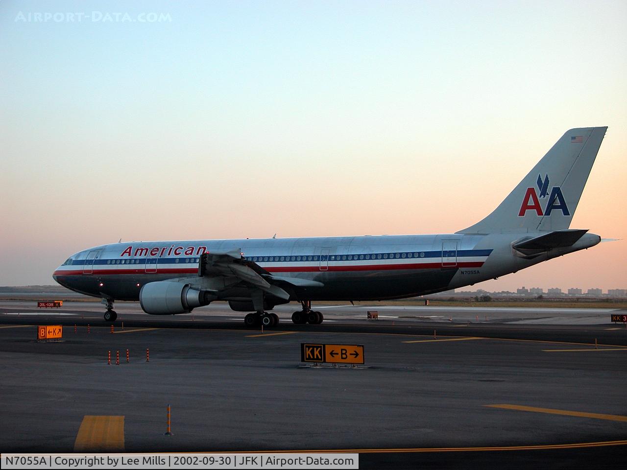 N7055A, 1988 Airbus A300B4-605R C/N 462, Pulling off the runway after aborted takoff