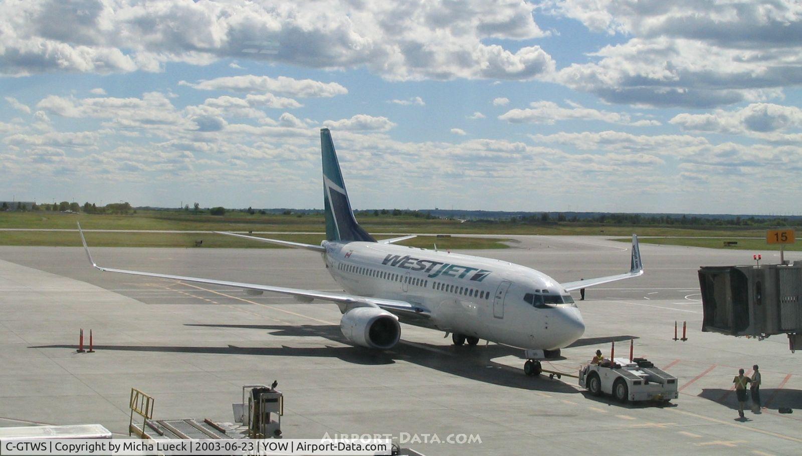 C-GTWS, 2002 Boeing 737-76N C/N 32883, Push-back in Canada's Capital City