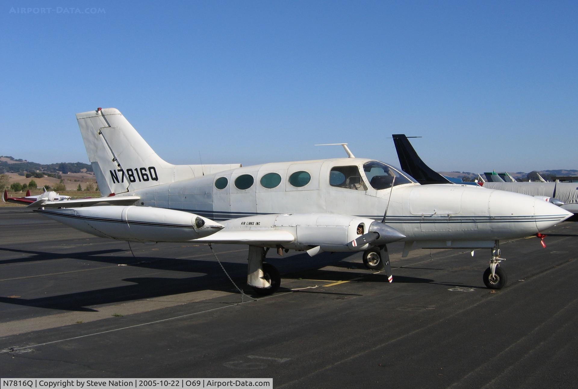N7816Q, 1969 Cessna 402A C/N 402A0116, Air Links, Inc. 1969 Cessna 402A at Petaluma Muncipal, CA
