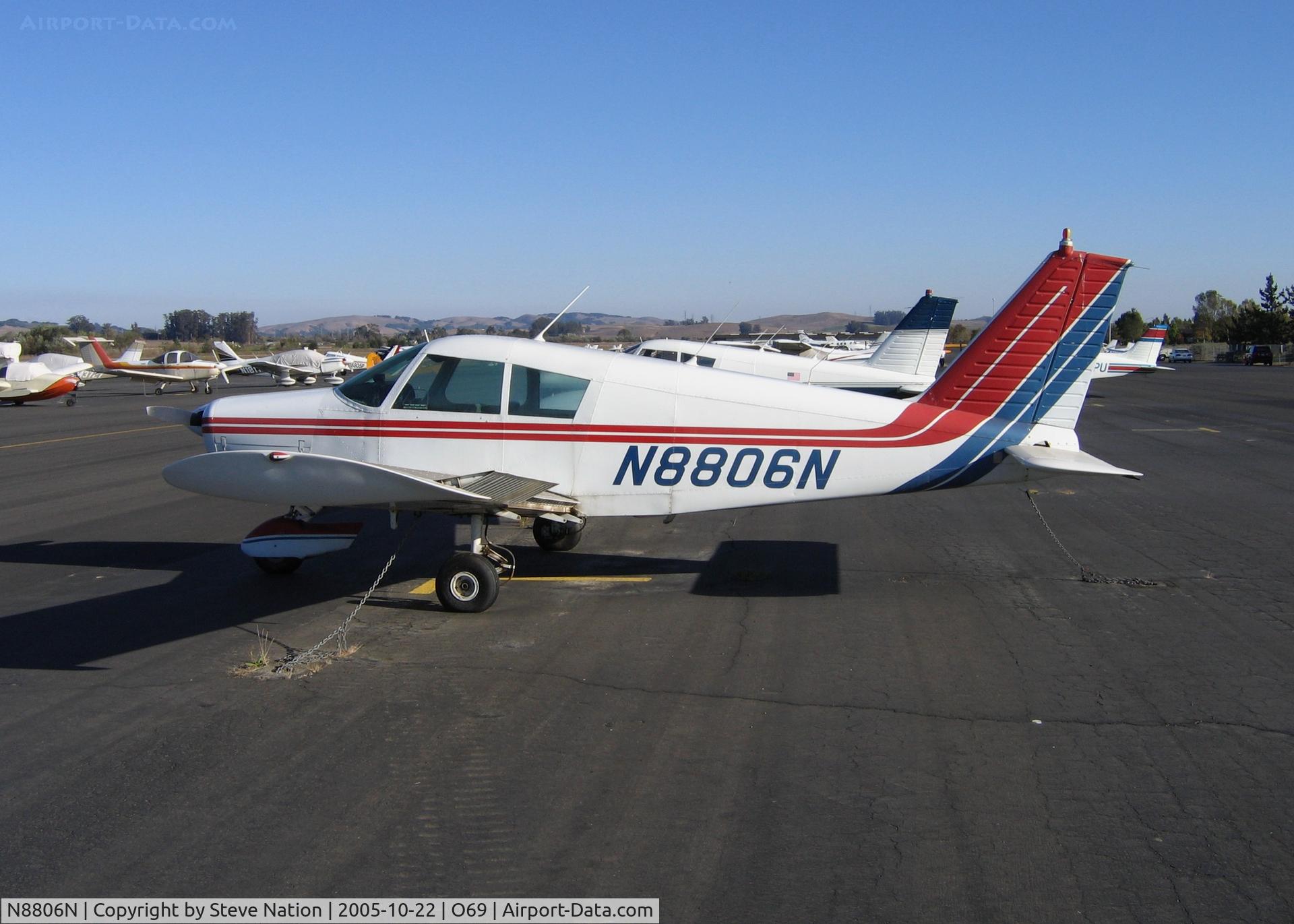 N8806N, 1969 Piper PA-28-140 C/N 28-25652, 1969 Piper PA-28-140 at Petaluma Muncipal, CA