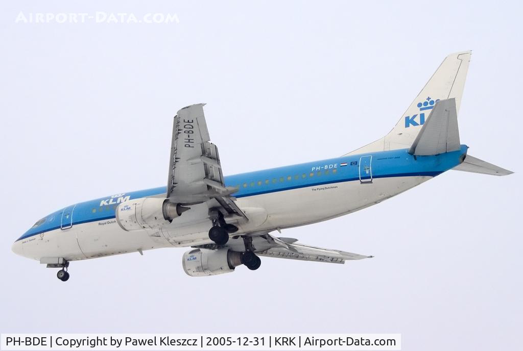 PH-BDE, 1986 Boeing 737-306 C/N 23541, Abel J. Tasman landing