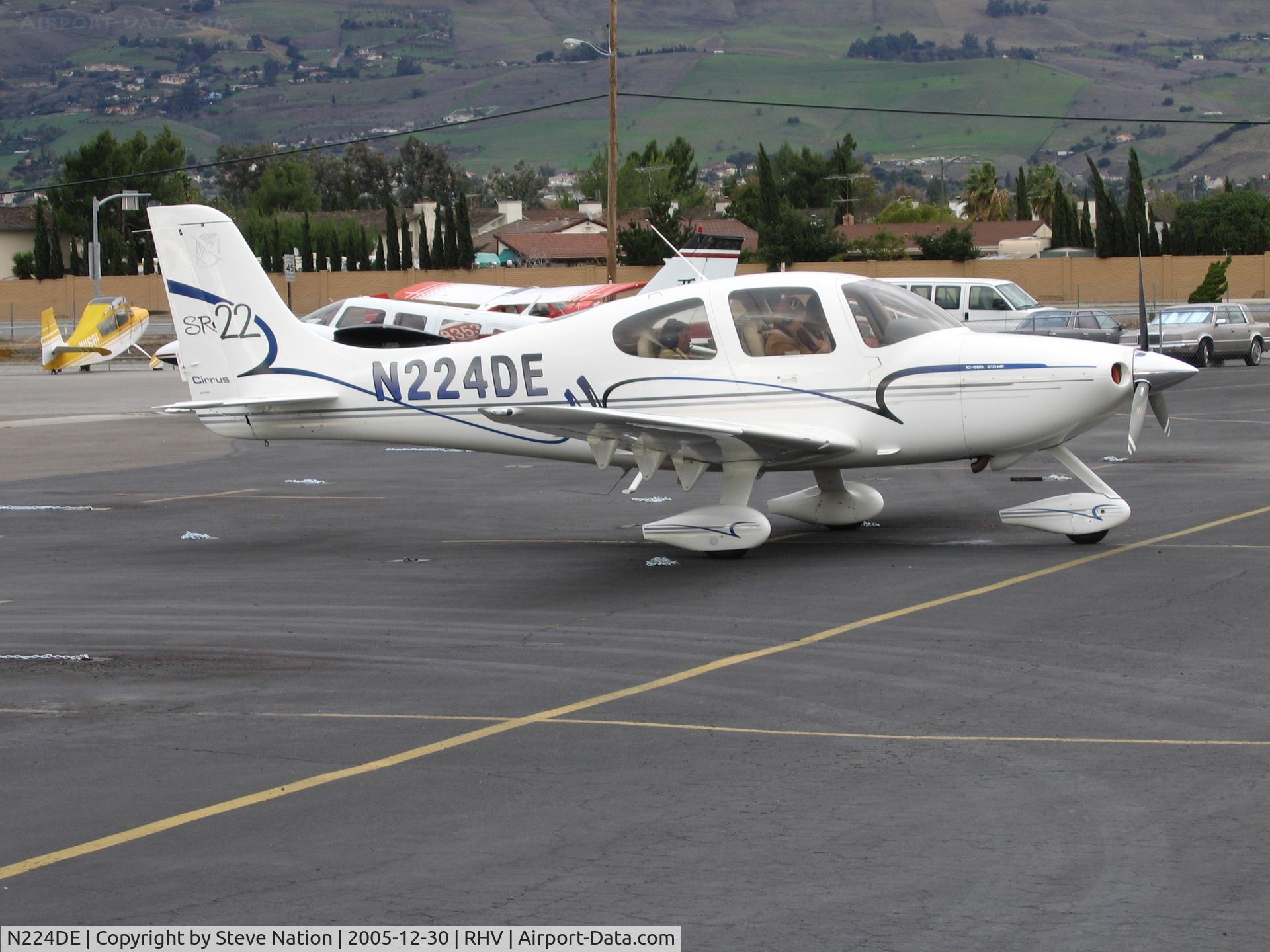 N224DE, 2001 Cirrus SR22 C/N 0079, 2001 Cirrus Design SR22 ready for flight between rainstorms at Reid-Hillview Airport, San Jose, CA