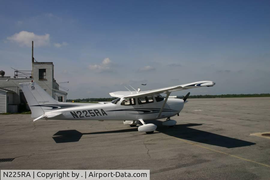 N225RA, 2005 Cessna 172S C/N 172S9803, .