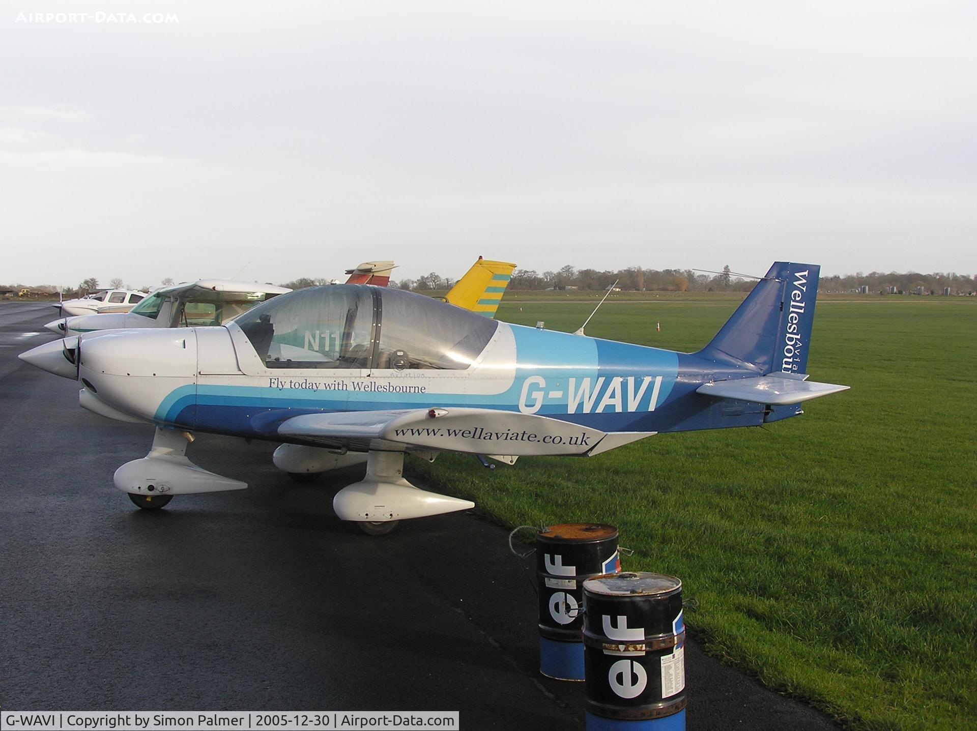 G-WAVI, 2000 Robin HR-200-120B C/N 346, Robin HR200 at Turweston
