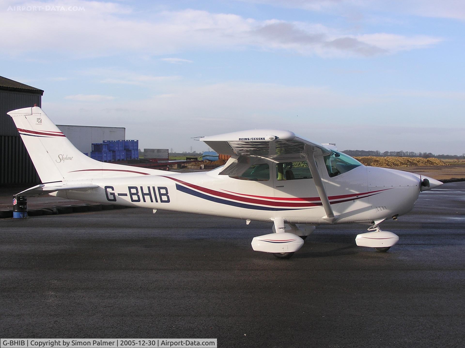G-BHIB, 1980 Reims F182Q Skylane C/N 0134, Cessna Skylane at Turweston in new paint scheme