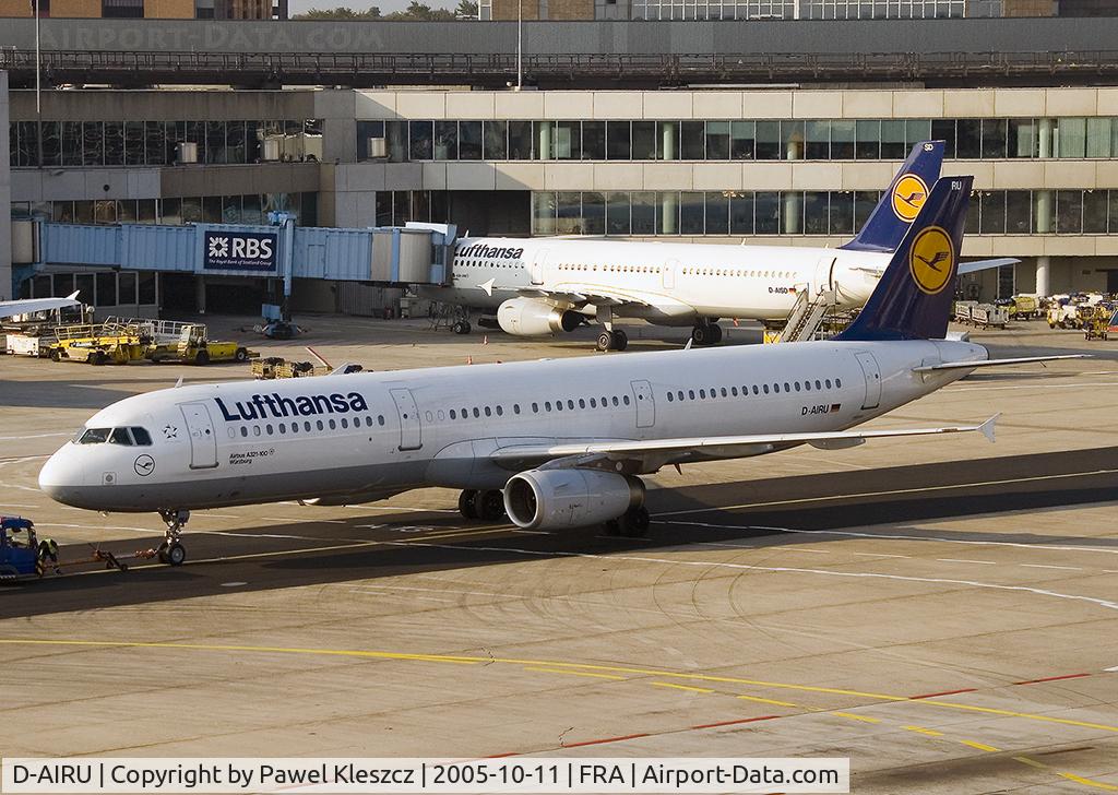 D-AIRU, 1997 Airbus A321-131 C/N 692, push-up