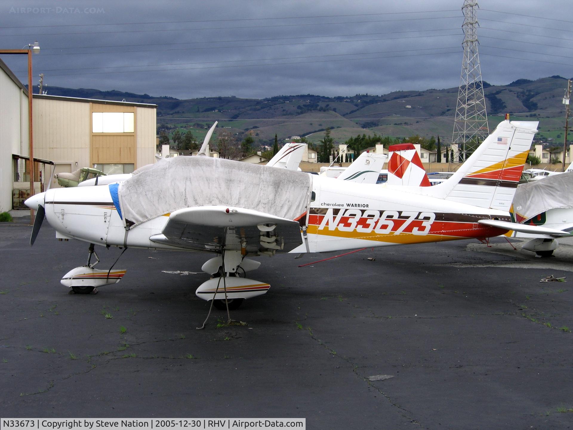 N33673, 1975 Piper PA-28-151 C/N 28-7515306, 1975 Piper PA-28-151 between rainstorms at Reid-Hillview Airport, San Jose, CA