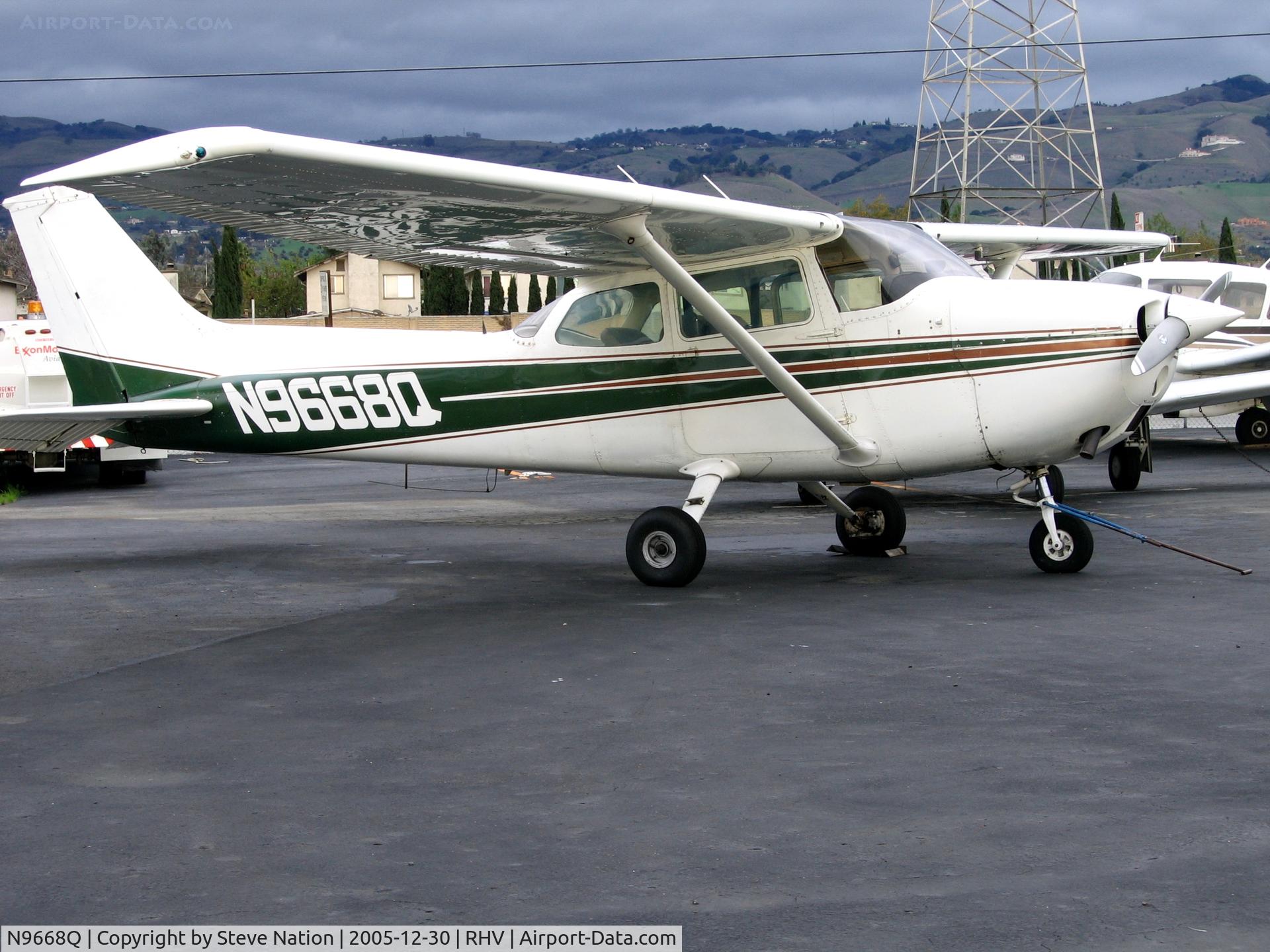 N9668Q, 1975 Cessna 172M C/N 17265752, Aviation Capital Management 1975 Cessna 172M between rainstorms at Reid-Hillview Airport, San Jose, CA