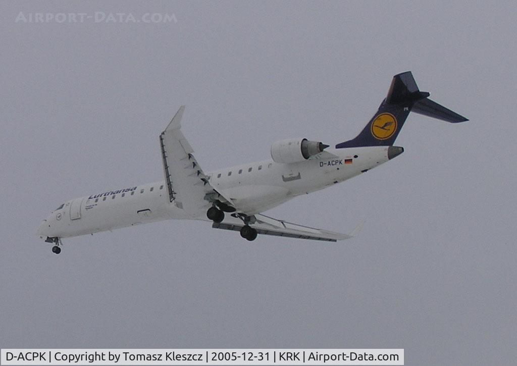 D-ACPK, 2002 Canadair CRJ-701ER (CL-600-2C10) Regional Jet C/N 10063, Landing
