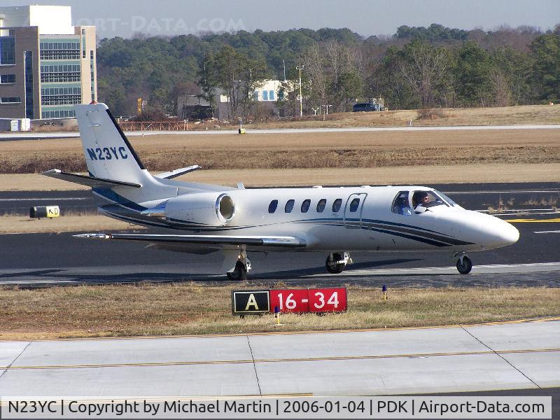 N23YC, 2000 Cessna 550 C/N 550-0923, Taxing to Runway 2R