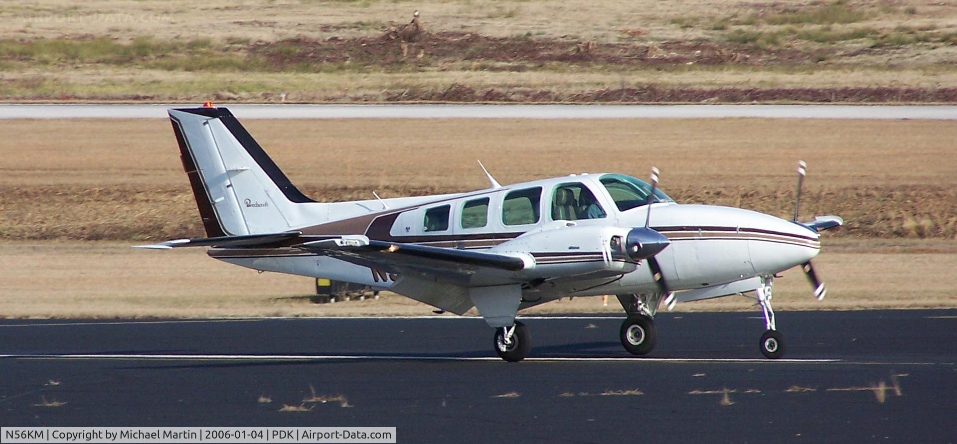 N56KM, 1983 Beech 58 Baron C/N TH-1391, Preparing for take-off 20R