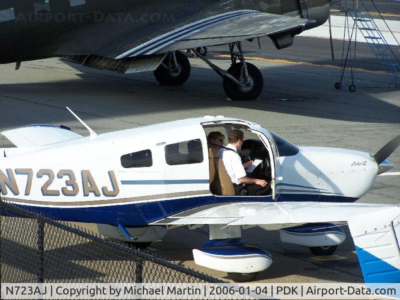 N723AJ, 2005 Piper PA-28-181 Archer III C/N 2843613, Pre-flight