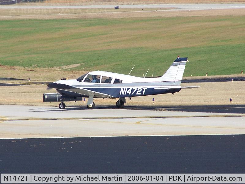 N1472T, 1972 Piper PA-28R-200 C/N 28R-7235298, Taxing back from flight