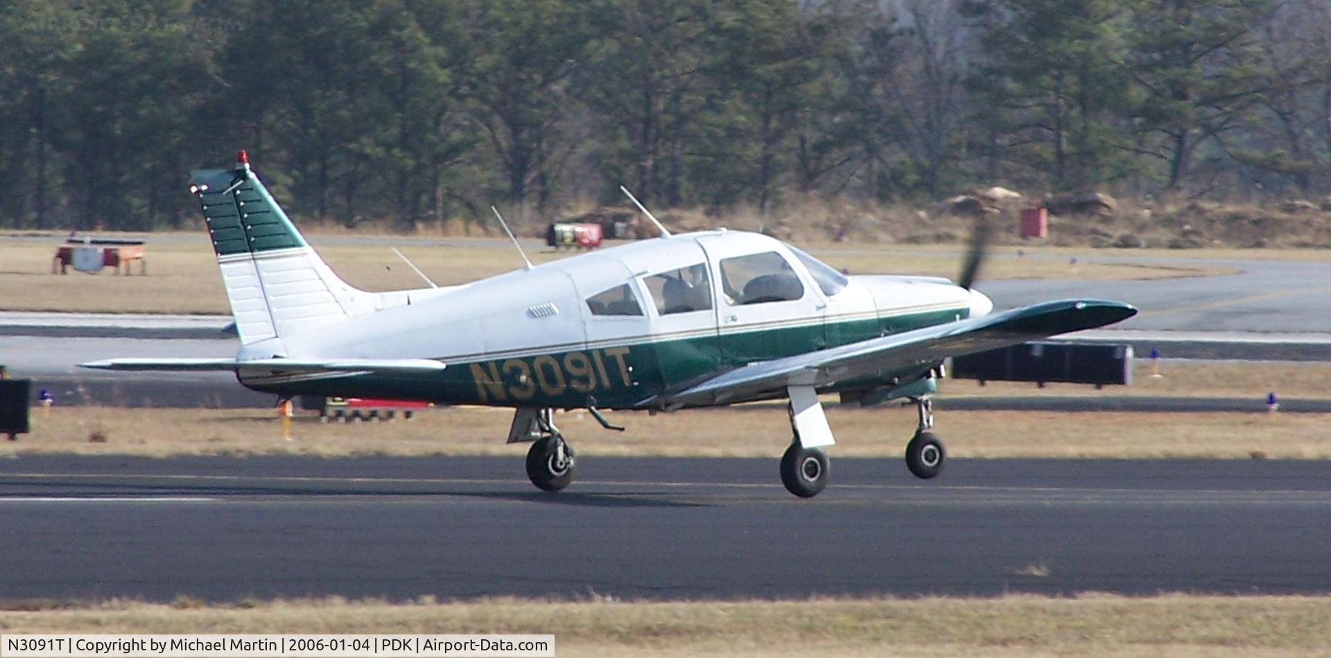 N3091T, 1972 Piper PA-28R-200 C/N 28R-7235312, Departing PDK