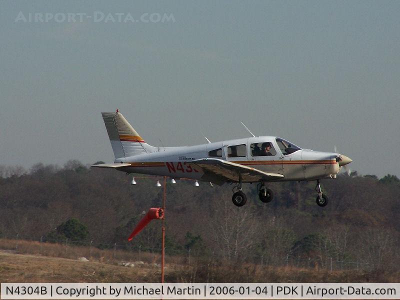 N4304B, 1983 Piper PA-28-161 C/N 28-8316069, Landing PDK on 20R