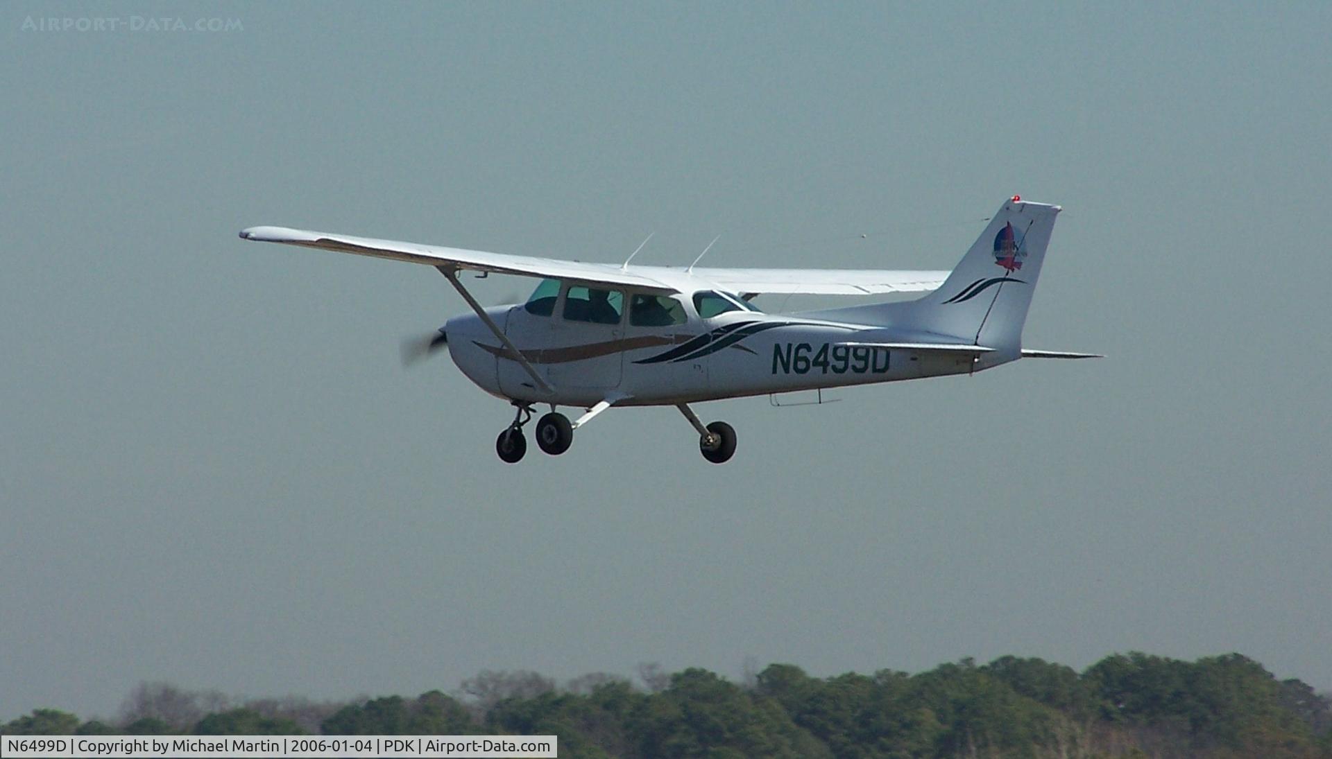 N6499D, 1979 Cessna 172N C/N 17272833, Departing PDK on 2L