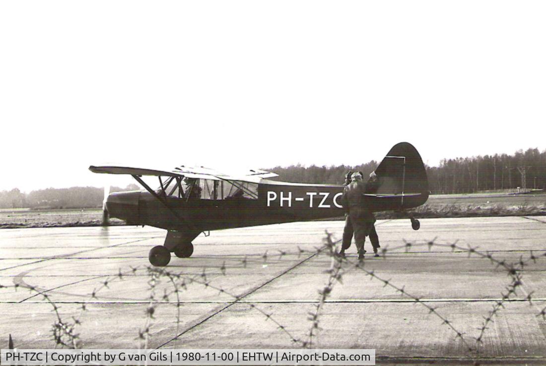 PH-TZC, 1954 Piper L-21B Super Cub (PA-18-135) C/N 18-3839, The PH-TZC at Twenthe airbase (Big Move, runway 24) during a compass swing session