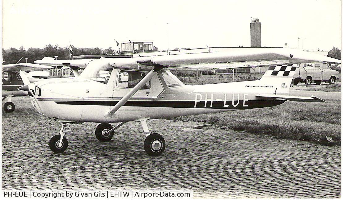 PH-LUE, Reims Cessna FA150L C/N 0120, The PH-LUE during the Bill Vogelaar memorial rally at Twenthe Airbase anyware 1980 - 1985