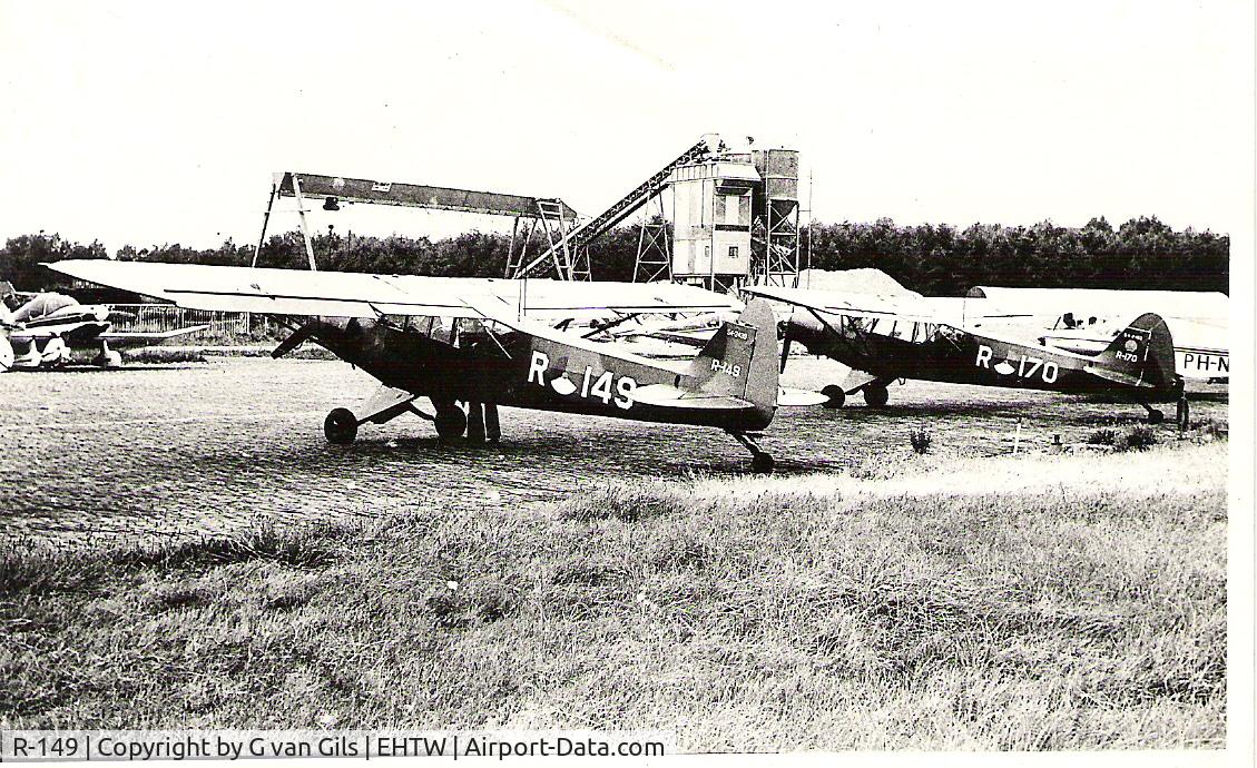 R-149, 1954 Piper L-21B Super Cub (PA-18-135) C/N 18-3839, This is the PH-TZC before his civil time. Here it was the R-149 Flying in the KLu the Dutch airforce. Photo is from before 1979.