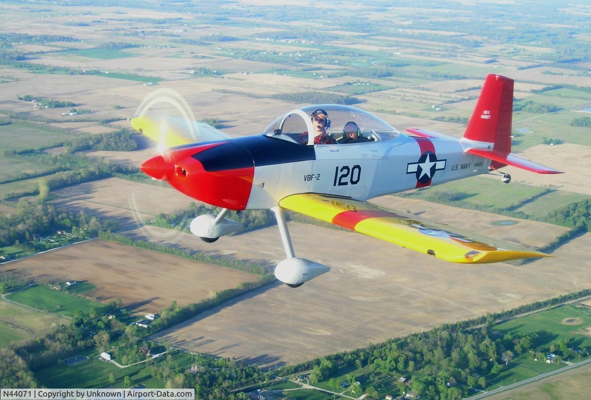 N44071, 1999 Vans RV-8 C/N 80341, RV8 inflight over IN