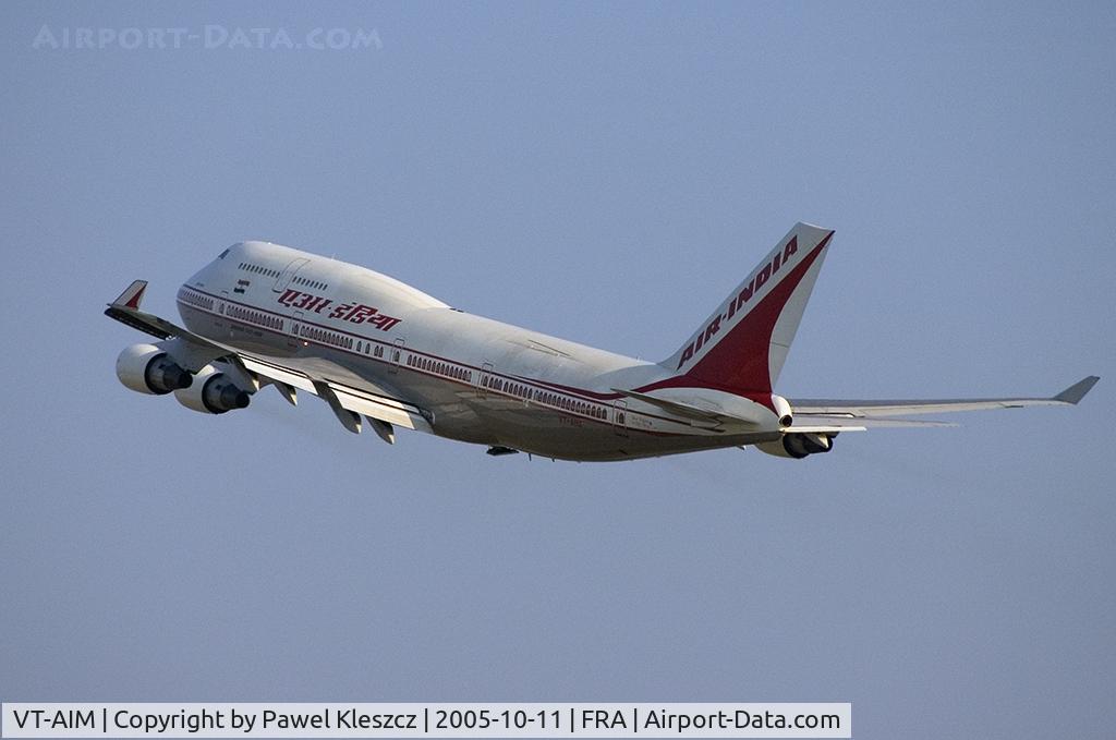VT-AIM, 1991 Boeing 747-433 C/N 25074, climbing