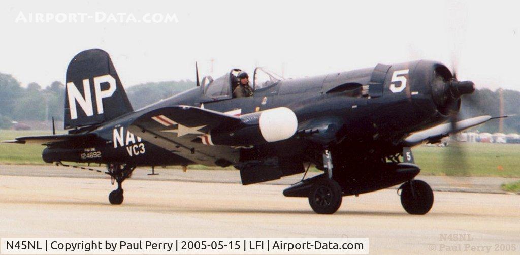 N45NL, 1951 Vought F4U-5NL Corsair C/N 124692, Corsair taxiing back after the Legacy Flight with an F/A-18F
