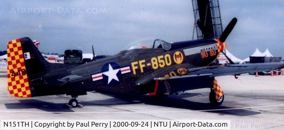 N151TH, 1944 North American P-51D Mustang C/N 122-44706  (44-84850), Su-Su on static at NAS Oceana's 2000 Airshow