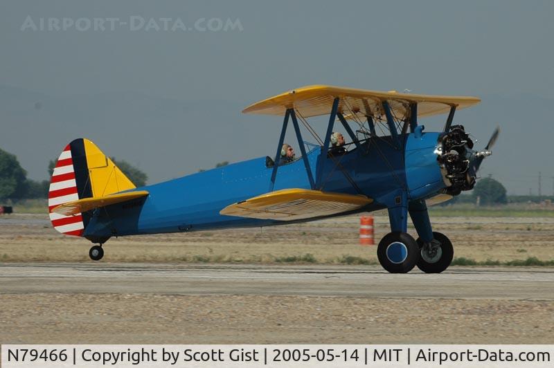 N79466, 1941 Boeing A75N1(PT17) C/N 75-3037, Touching down in Shafter Ca.