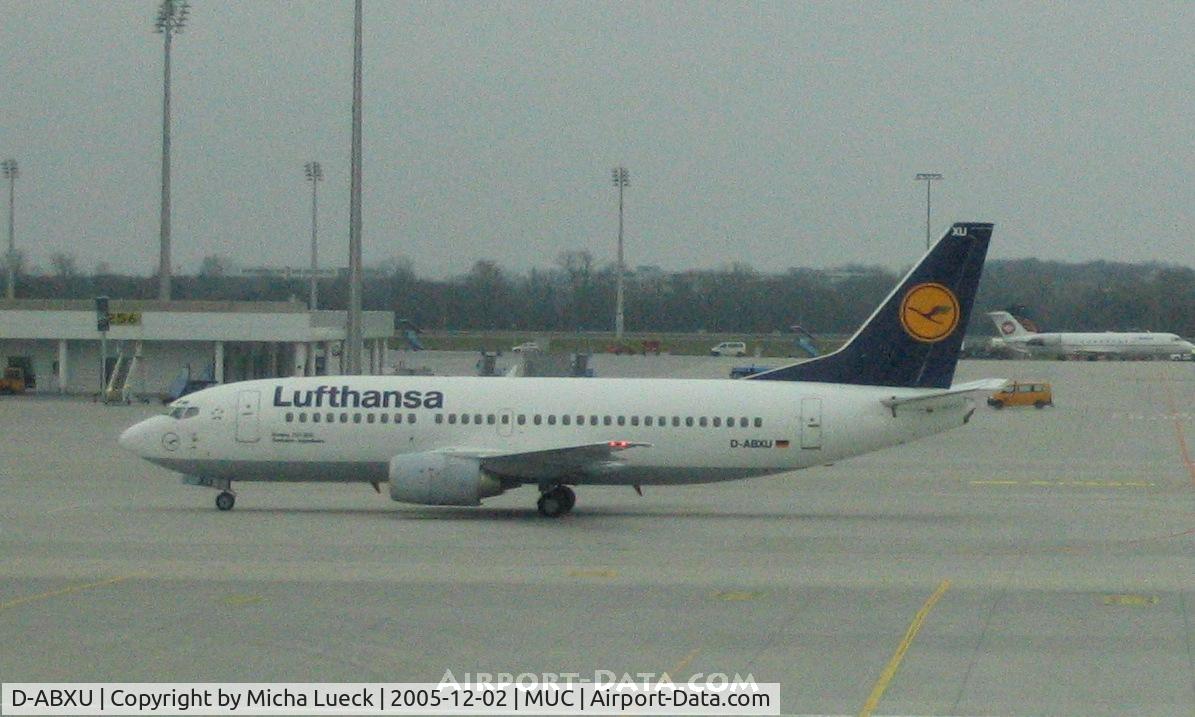 D-ABXU, 1989 Boeing 737-330 C/N 24282, Arriving at Munich