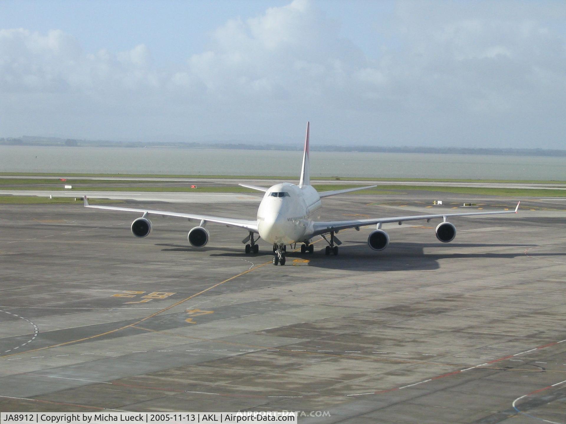 JA8912, 1994 Boeing 747-446 C/N 27099, Arriving in the City of Sails