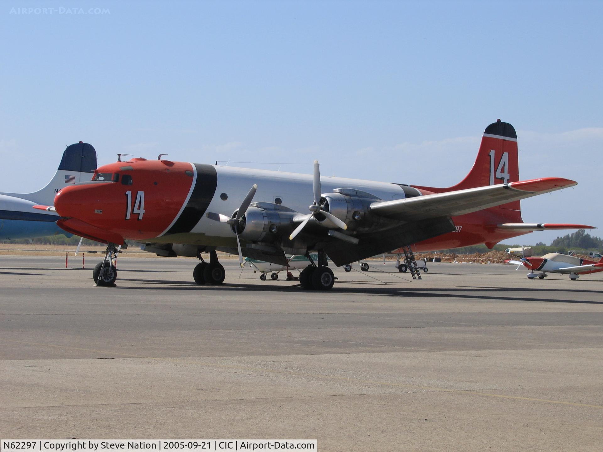 N62297, 1944 Douglas C-54E Skymaster (DC-4) C/N 27328, Aero Union Douglas C-54E Air Tanker #14 at Chico Municipal Airport, CA shortly before sale to Buffalo Airways in Canada