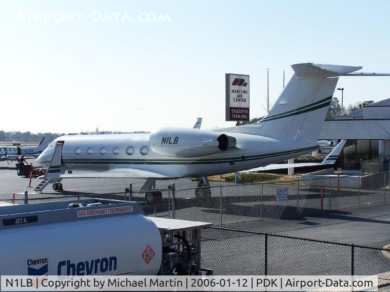 N1LB, 2008 Gulfstream Aerospace GV-SP (G550) C/N 5195, Parked at Mercury Air Center PDK