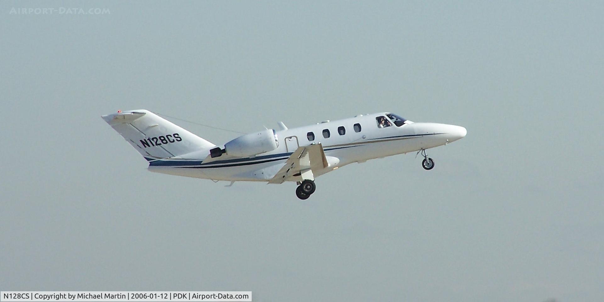 N128CS, 2000 Cessna 525 CitationJet CJ1 C/N 525-0361, Departing PDK on 20L