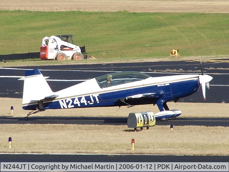 N244JT, Extra EA-300/L C/N 068, Preparing for take-off 20R
