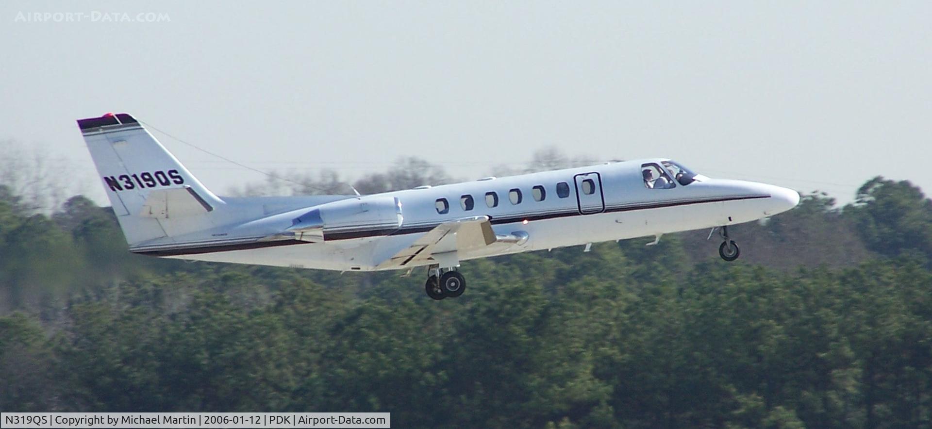 N319QS, 1999 Cessna 560 Citation Ultra C/N 560-0519, Departing PDK
