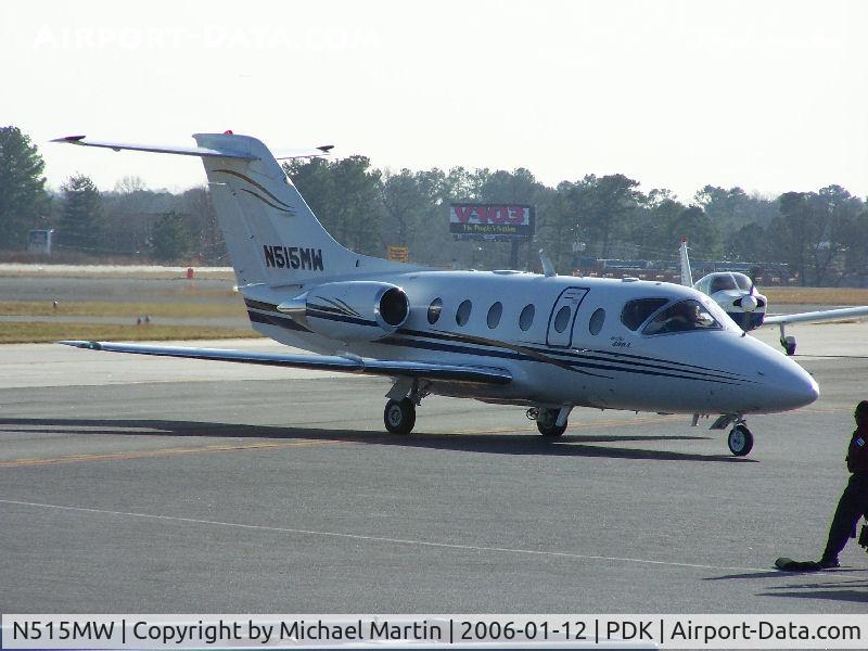 N515MW, 1992 Beech 400A Beechjet C/N RK-38, Taxing to Mercury Air Center
