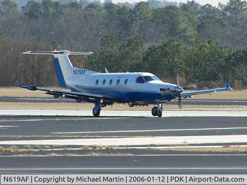 N619AF, 2005 Pilatus PC-12/45 C/N 619, Arriving PDK on 20L