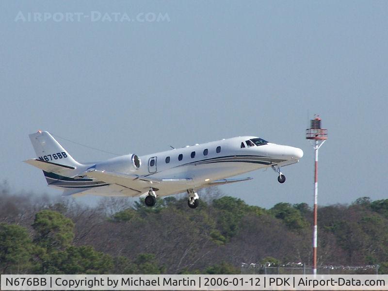 N676BB, 2003 Cessna 560XL C/N 5605349, Departing PDK on 20L