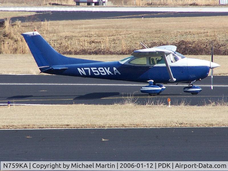 N759KA, 1978 Cessna 182Q Skylane C/N 18266044, Taxing to 20R