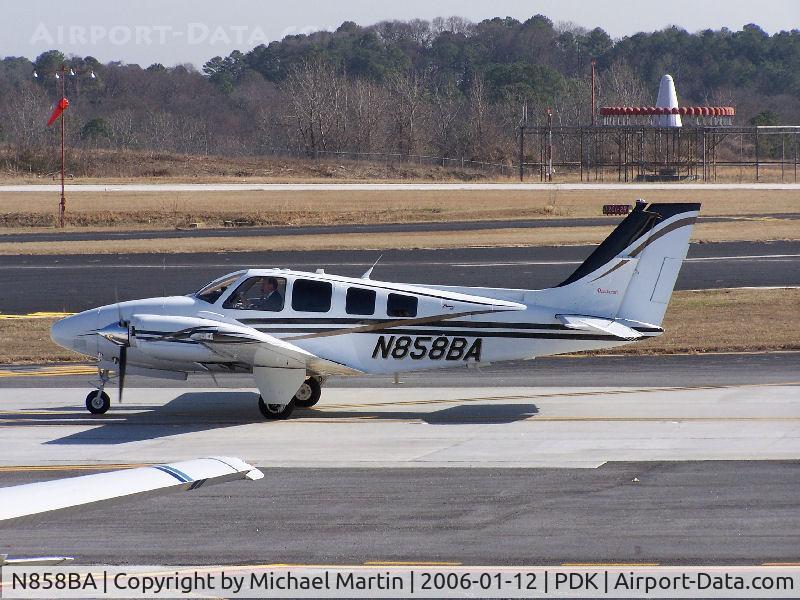 N858BA, Raytheon Aircraft Company 58 C/N TH-2061, Taxing to 20L