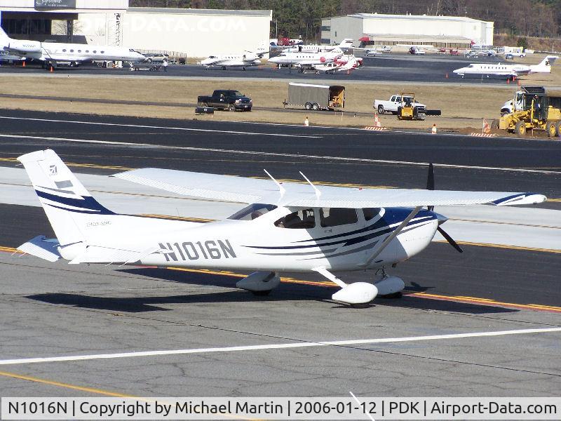 N1016N, 2005 Cessna 182T Skylane C/N 18281547, Tied down @ Epps
