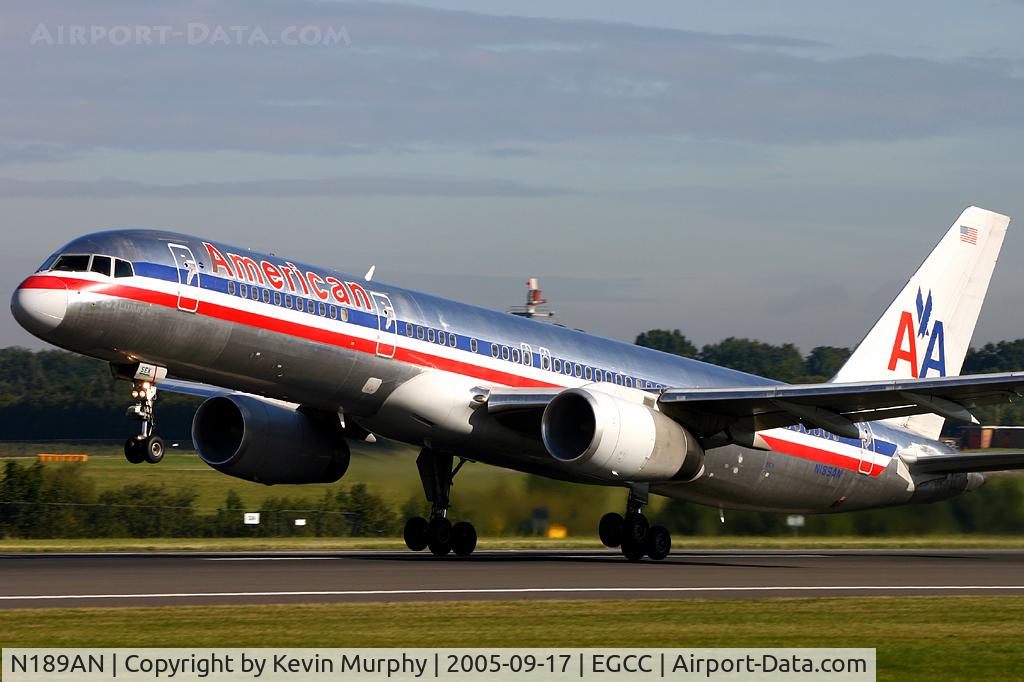 N189AN, 2001 Boeing 757-223 C/N 32383, Blasting away from 24L.