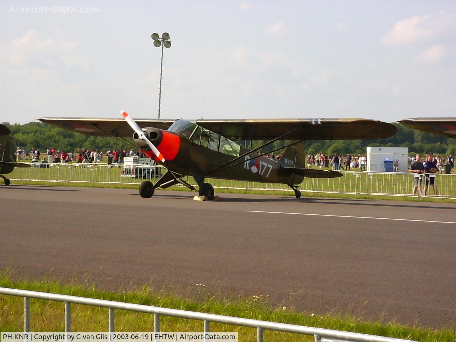 PH-KNR, 1954 Piper L-21B Super Cub C/N 18-3867, A Piper Cup during the 2003 airshow at Twenthe airbase.
