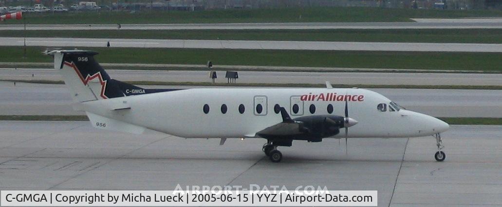 C-GMGA, 1998 Beech 1900D C/N UE-315, Beech 1900D at Pearson International
