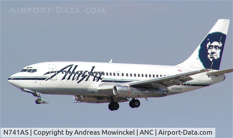 N741AS, 1979 Boeing 737-2Q8C C/N 21959, Alaska Airlines Boeing 737 at Anchorage International Airport.