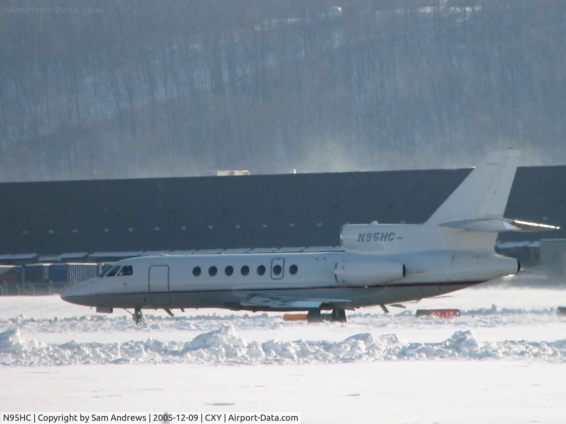N95HC, 1994 Dassault Falcon 50 C/N 244, Taxiing out at CXY